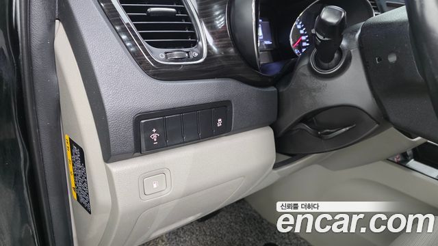 Kia Carnival 9-Seater Prstige 2020 — фото 20
