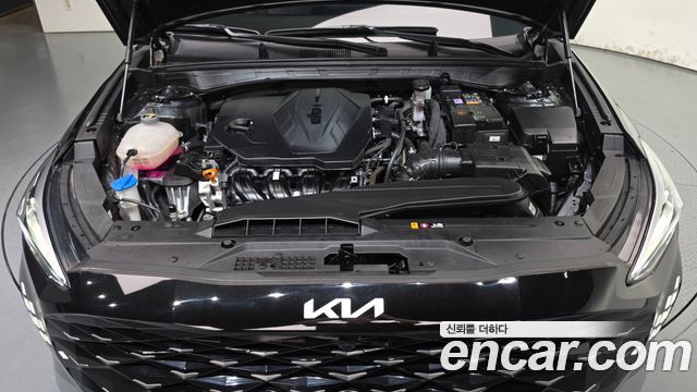 Kia K8 2.5 Gasoline 2WD Noblesse 2022 — фото 6