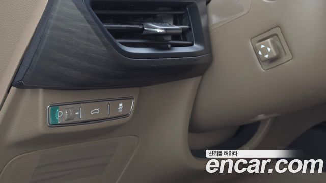 Kia K8 2.5 Gasoline 2WD Noblesse 2022 — фото 15