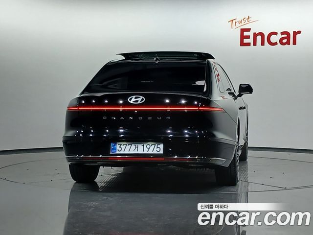Hyundai Grandeur Hybrid (GN7) Calligraphy 2023 — фото 4