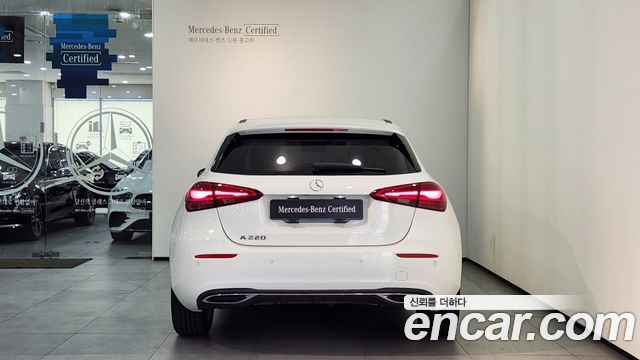 Mercedes-Benz A-Class (W177) A220 Hatchback 2026 — фото 4