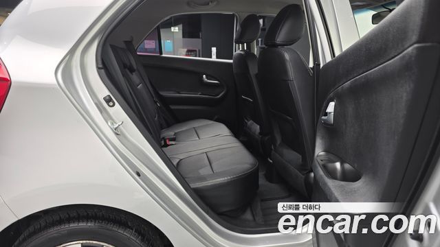 Kia Morning Deluxe Trendy 2015 — фото 15
