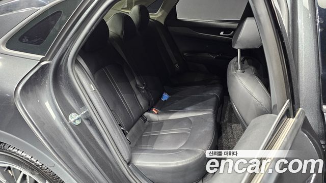 Kia K5 (III) 2.0 Prestige 2023 — фото 11