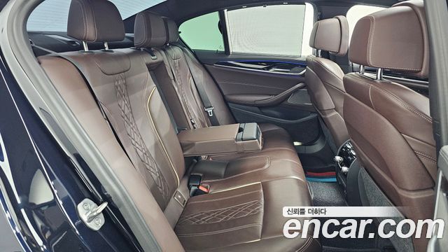 BMW 5 Series (G30) 530i M Sport Package 2023 — фото 12