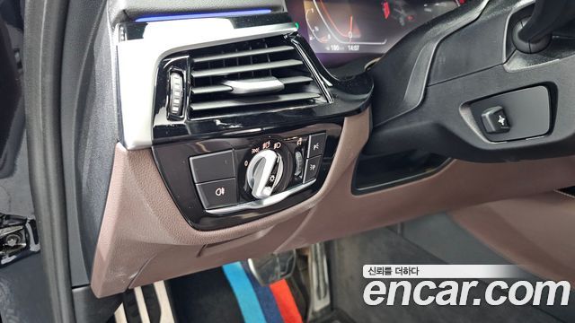 BMW 5 Series (G30) 530i M Sport Package 2023 — фото 16