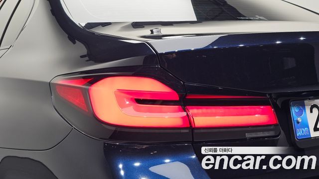 BMW 5 Series (G30) 530i M Sport Package 2023 — фото 23