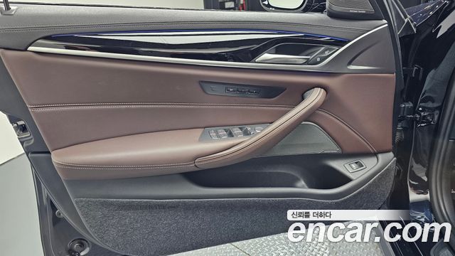 BMW 5 Series (G30) 530i M Sport Package 2023 — фото 24