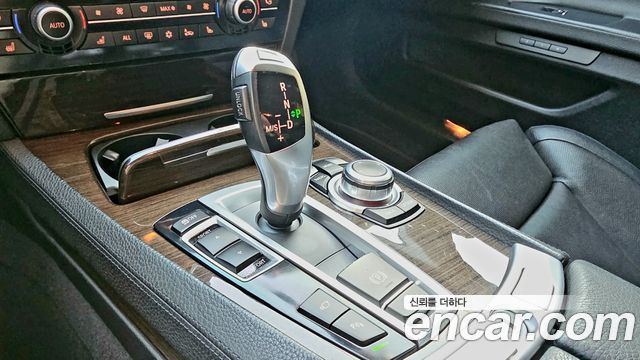 BMW 7 Series (F01) 740Li 2011 — фото 9