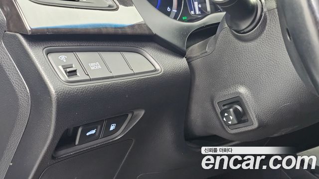 Hyundai Grandeur (HG) HG220 Diesel Modern 2015 — фото 16