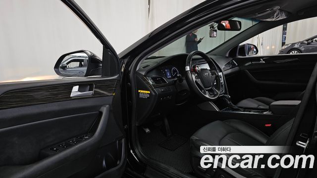 Hyundai Sonata (LF) 2.0 Smart 2017 — фото 10