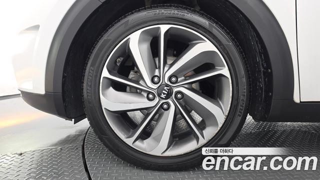 Kia Niro Prestige 2018 — фото 5