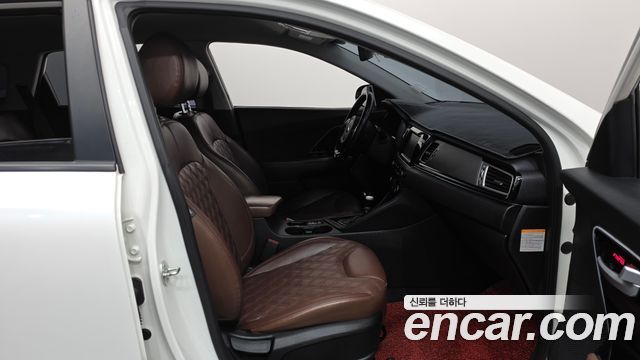 Kia Niro Prestige 2018 — фото 26