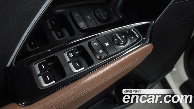 Kia Niro Prestige 2018 — фото 28