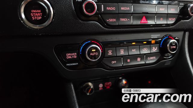 Kia Niro Prestige 2018 — фото 30