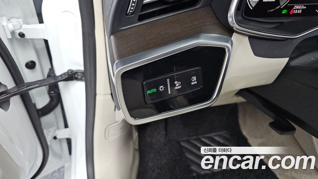 Audi A7 (4K) 45 TDI Quattro Premium 2022 — фото 18
