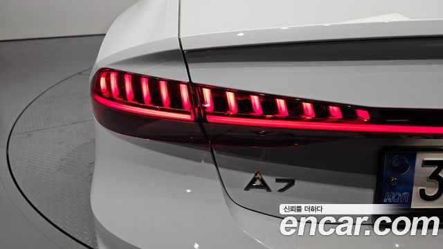 Audi A7 (4K) 45 TDI Quattro Premium 2022 — фото 23
