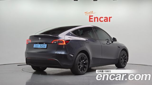 Tesla Model Y RWD 2025 — фото 2
