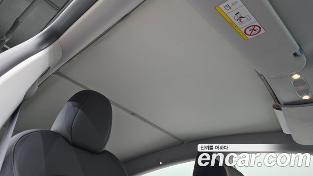 Tesla Model Y RWD 2025 — фото 16
