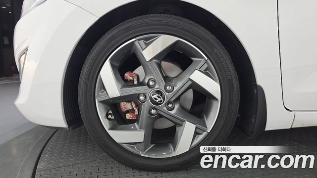 Hyundai i30 (New) Diesel 1.6 VGT PYL 2014 — фото 5