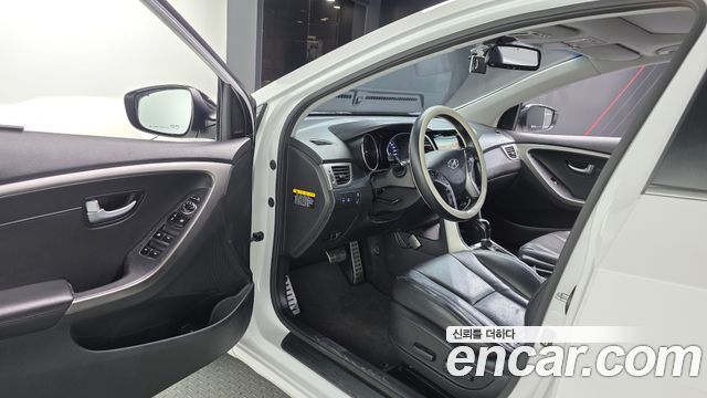 Hyundai i30 (New) Diesel 1.6 VGT PYL 2014 — фото 10