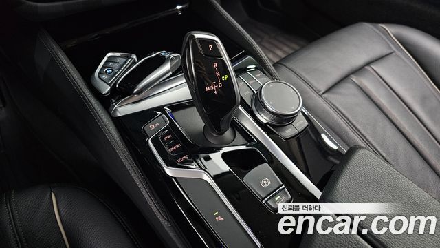 BMW 5 Series (G30) 520i Luxury 2020 — фото 9