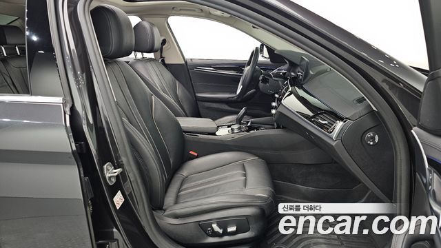 BMW 5 Series (G30) 520i Luxury 2020 — фото 15