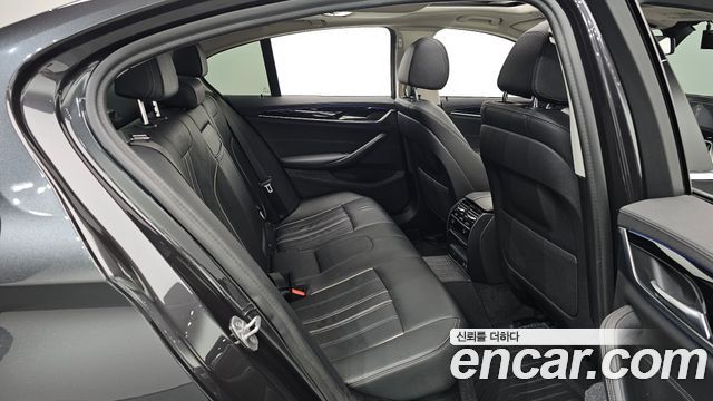 BMW 5 Series (G30) 520i Luxury 2020 — фото 16