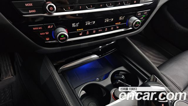 BMW 5 Series (G30) 520i Luxury 2020 — фото 36