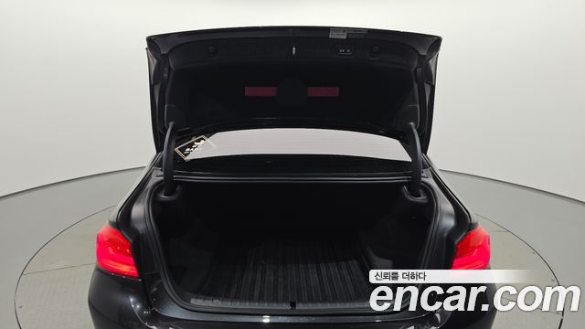 BMW 5 Series (G30) 520i Luxury 2020 — фото 40