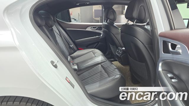 Genesis G70 2.0T Elite 2019 — фото 11