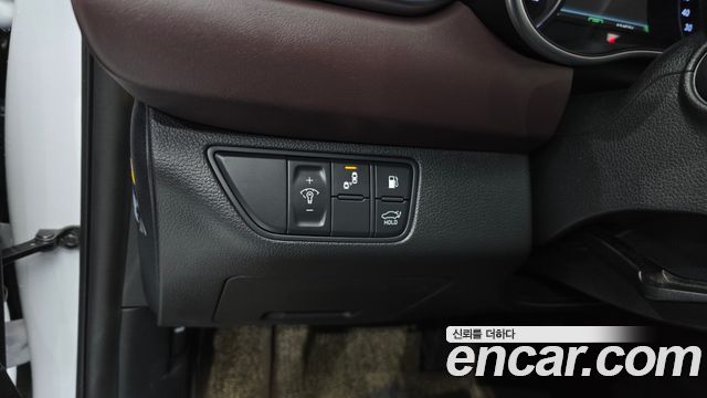 Genesis G70 2.0T Elite 2019 — фото 16