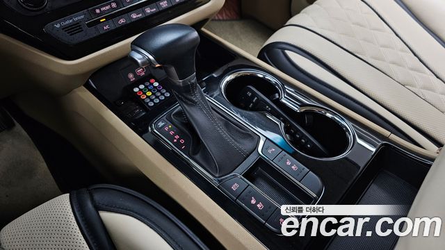 Kia Carnival 9-Seater Hi-Limousine Prestige Hiroof 2019 — фото 9
