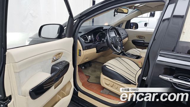 Kia Carnival 9-Seater Hi-Limousine Prestige Hiroof 2019 — фото 10