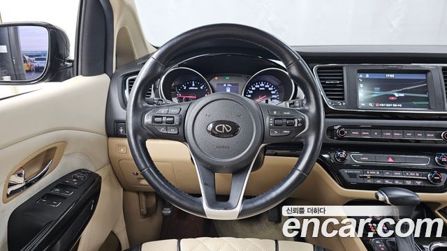 Kia Carnival 9-Seater Hi-Limousine Prestige Hiroof 2019 — фото 13