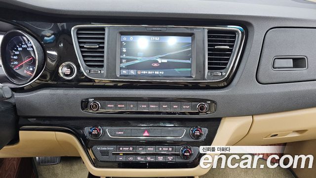 Kia Carnival 9-Seater Hi-Limousine Prestige Hiroof 2019 — фото 14