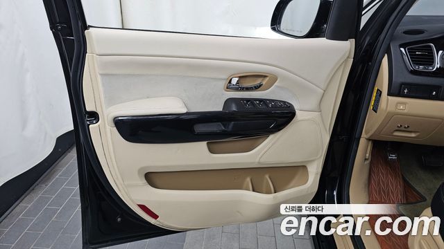 Kia Carnival 9-Seater Hi-Limousine Prestige Hiroof 2019 — фото 24