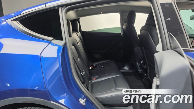 Tesla Model Y Long Range AWD 2022 — фото 15