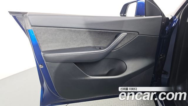 Tesla Model Y Long Range AWD 2022 — фото 30