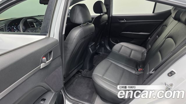 Hyundai Avante (AD) 1.6 GDI Value Plus 2018 — фото 12