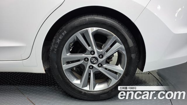 Hyundai Avante (AD) 1.6 GDI Value Plus 2018 — фото 21