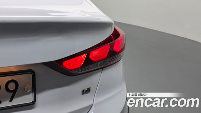 Hyundai Avante (AD) 1.6 GDI Value Plus 2018 — фото 23
