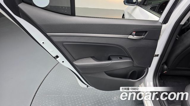 Hyundai Avante (AD) 1.6 GDI Value Plus 2018 — фото 25