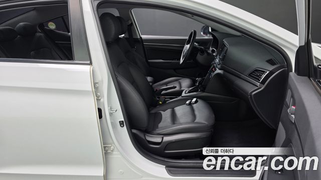 Hyundai Avante (AD) 1.6 GDI Value Plus 2018 — фото 26