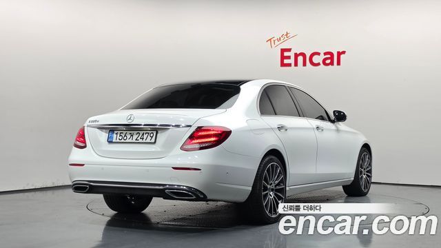 Mercedes-Benz E-Class (W213) E220d Avantgarde 2018 — фото 2