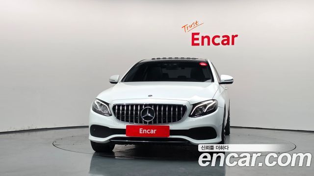 Mercedes-Benz E-Class (W213) E220d Avantgarde 2018 — фото 3