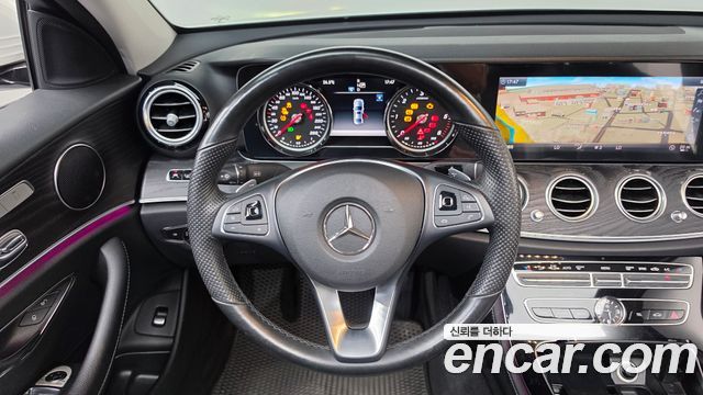 Mercedes-Benz E-Class (W213) E220d Avantgarde 2018 — фото 12