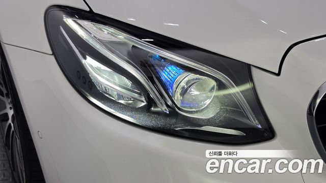 Mercedes-Benz E-Class (W213) E220d Avantgarde 2018 — фото 22