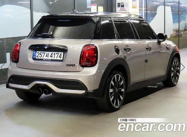 MINI Cooper Classic Third Generation 2023 — фото 4
