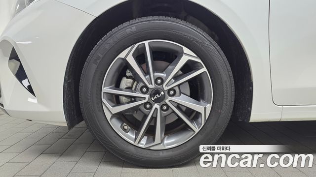 Kia K3 (II) 1.6 Prestige 2022 — фото 5