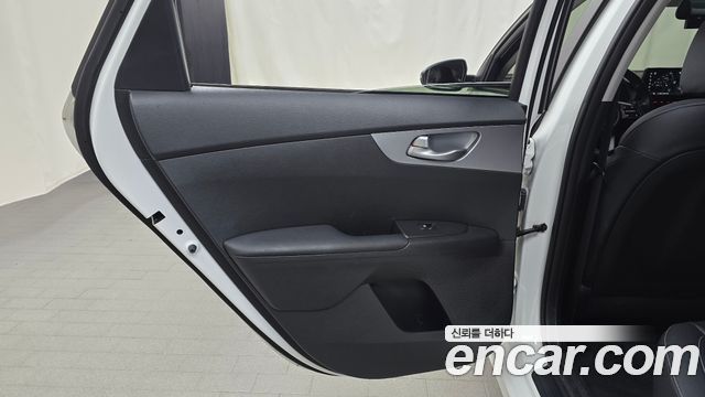 Kia K3 (II) 1.6 Prestige 2022 — фото 25